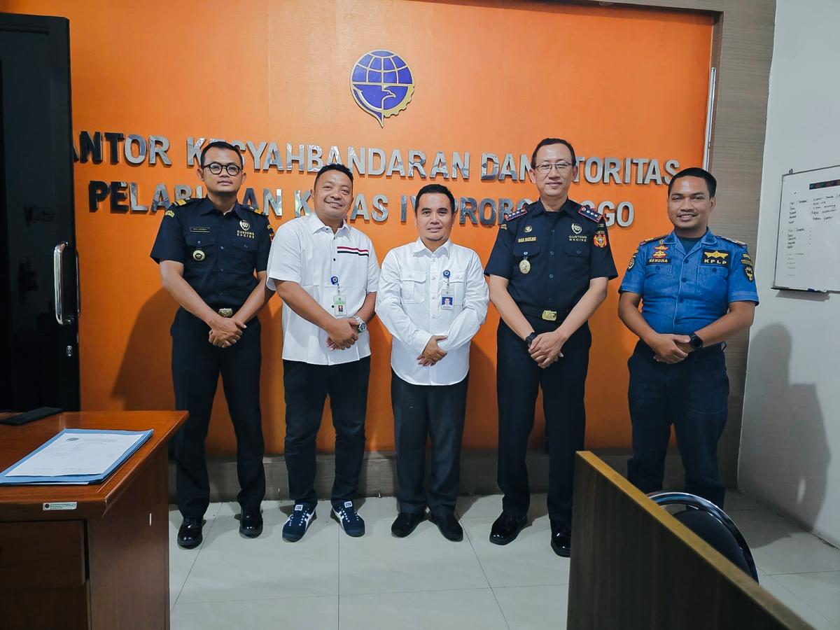 Bea Cukai Tingkatkan Pengawasan Kepabeanan bersama KSOP dan TNI AL