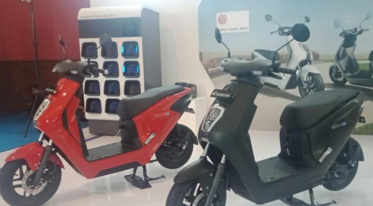 Pengunjung PEVS 2024 Berkesempatan Jajal Motor Listrik Honda EM1 e