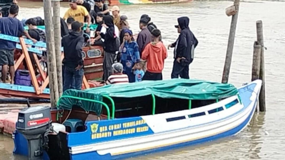 Warga Indragiri Hilir Manfaatkan Speed Boat Hibah Bea Cukai Tembilahan
