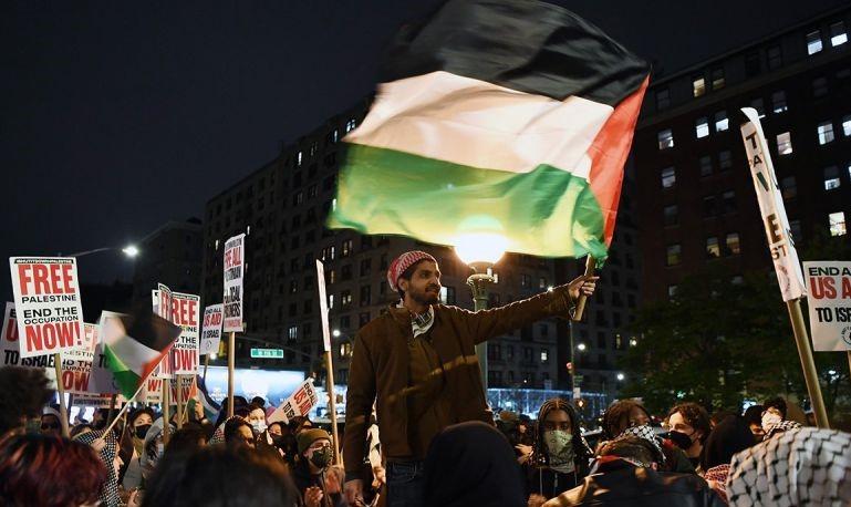 Aksi Pro-Palestina Dinilai Bukan Mahasiswa, Polisi New York Tangkap 300 Demonstran
