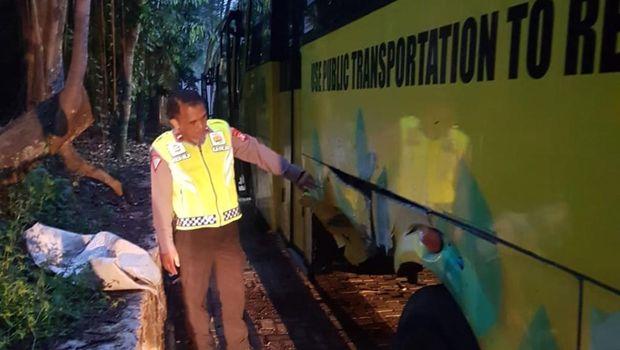 Laka Bus Kuning vs Minibus di UI Depok, 3 Korban Sempat Terjepit