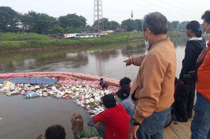 Jatuh ke Kali Ciliwung, ABG 13 Tahun Ini Ditemukan Tewas di Kanal Banjir Barat