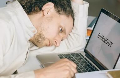 Benarkah Soft Life bisa jadi Solusi Hustle Culture dan Menjadikan Hidup Minim Stres? Simak di Sini!