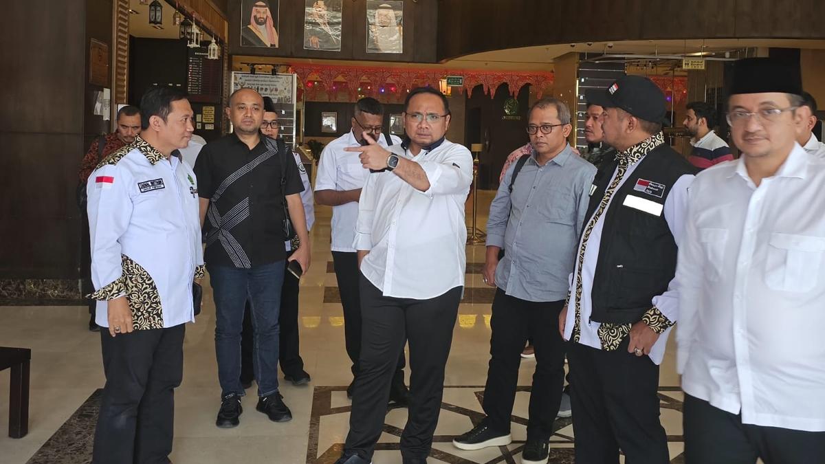 Cuaca Panas di Saudi, Gus Men Titip Pesan Ini ke Jemaah Haji Indonesia