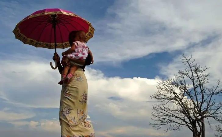 Dokter 'Spill' 9 Gejala Awal Heat Stroke dan Cara Penanganannya