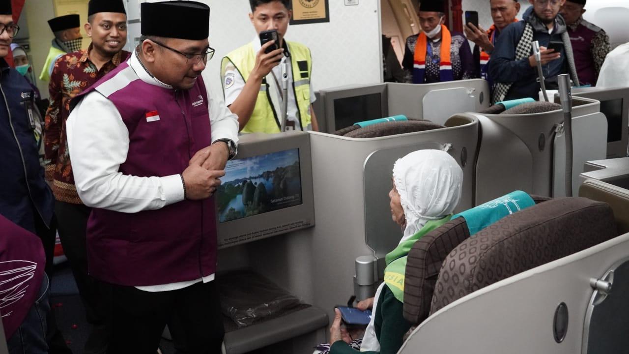 Menag Lepas Keberangkatan Kloter Pertama, Operasional Haji 2024 Dimulai