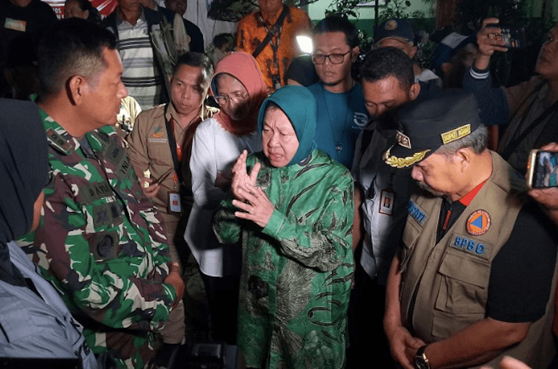 Mensos Minta Warga Agam Diungsikan dari Sungai Jalur Lahar Hujan Marapi