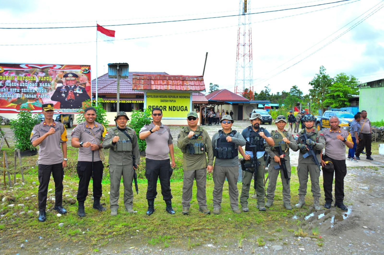 Ka Ops Damai Cartenz-2024 Didampingi PJU Laksanakan Supervisi di Kenyam, Kabupaten Nduga