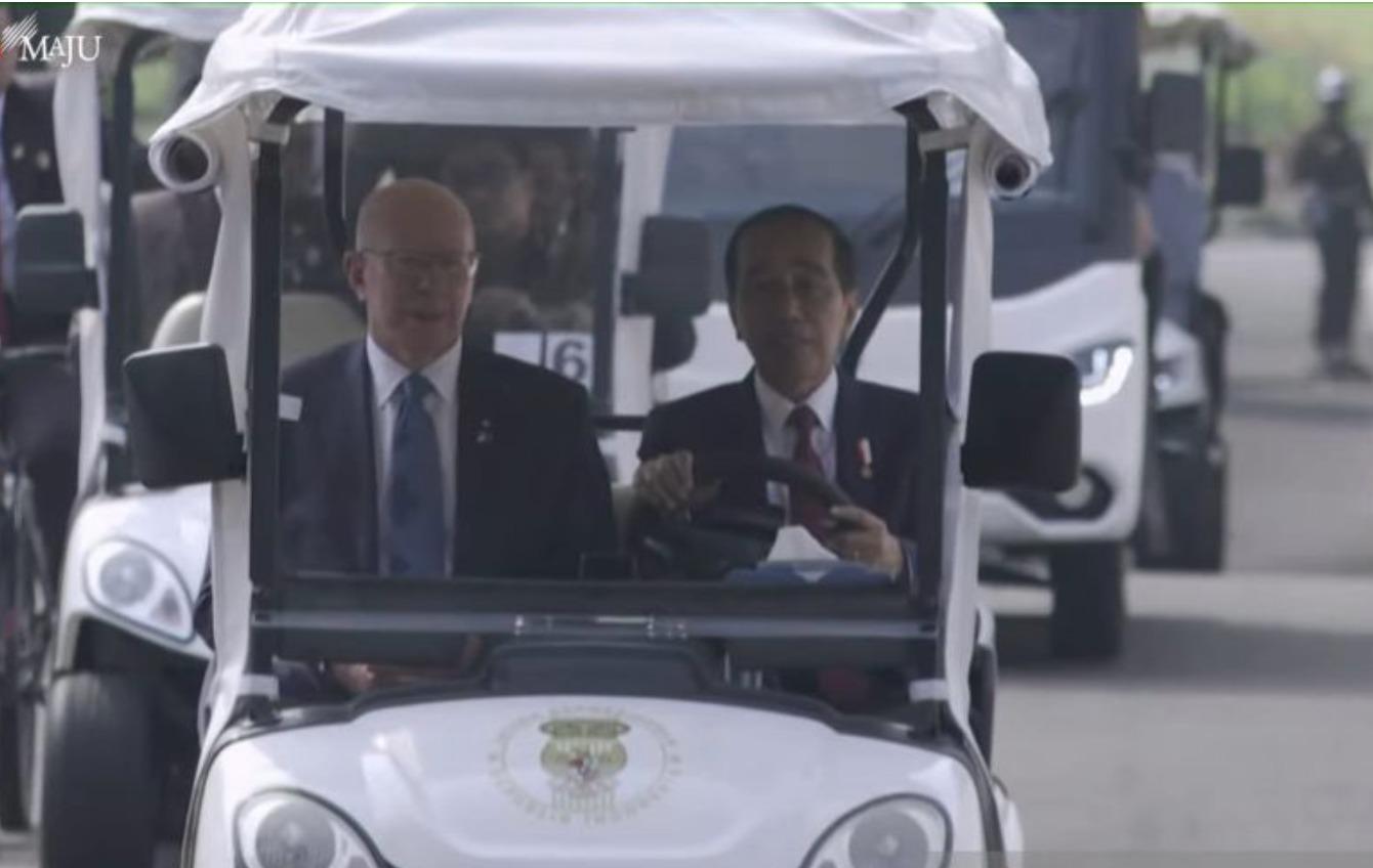 Jokowi Ajak Gubernur Jenderal Australia Keliling Kebun Raya Bogor