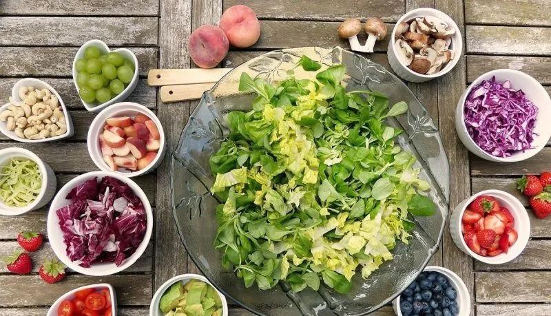 Peneliti Sebut Diet Mediterania Dapat Turunkan Kecemasan dan Stres pada Lansia