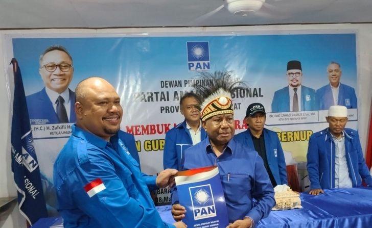 PAN Terima Pencalonan Bacagub Papua Barat Petahana Domminggus Mandacan