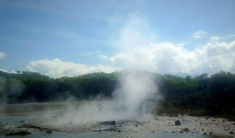 BNPB Tegaskan Tak Ada Korban Jiwa dan Minta Warga-Wisatawan Jauhi Wilayah Erupsi Kawah Nirwana Lampung