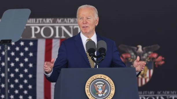 Biden Bilang Hujan Rudal dan Serangan Drone Iran Bisa Luluhlantakkan Israel