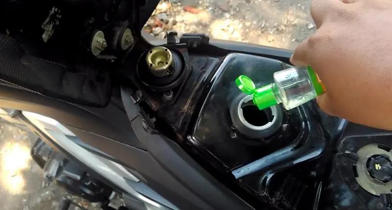 Minyak Kayu Putih Dipercaya Dapat Naikkan Oktan dan Bikin Irit BBM? Begini Kata Ahli