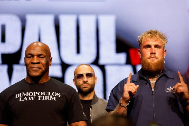 Duel Mike Tyson dan Jake Paul Terpaksa Ditunda