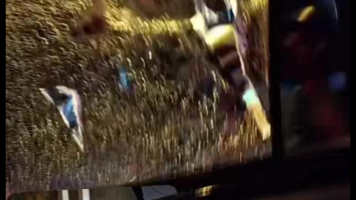 Viral Bobotoh Diduga Pecah Kaca Mobil Pelat B Milik Warga Bandung