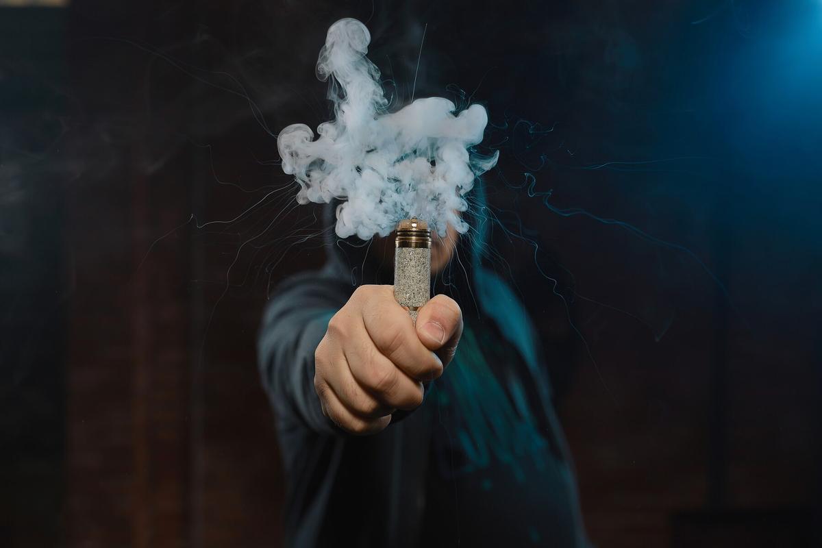 Ingat! Kata Dokter, Vape Tidak Boleh Dianggap Aman