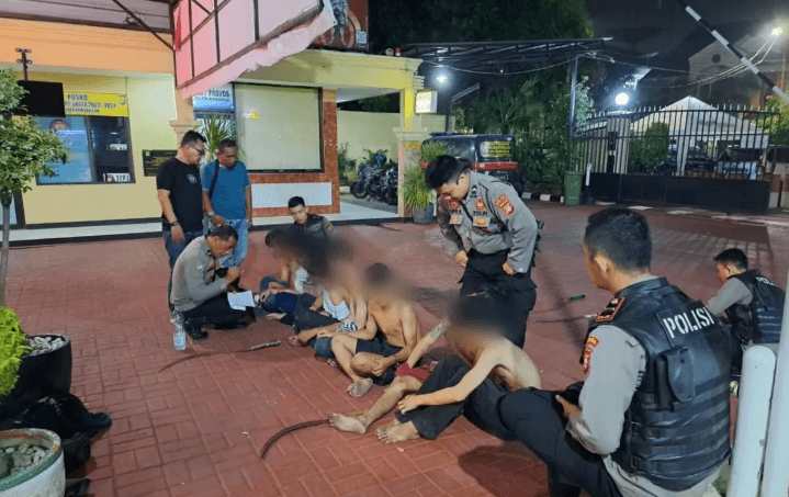 Polisi Kena Bacok saat Bubarkan Tawuran di Kembangan, 8 Remaja Diamankan