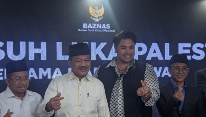 Ivan Gunawan Sumbang Keuntungan "Hijab Mandjha" untuk Palestina