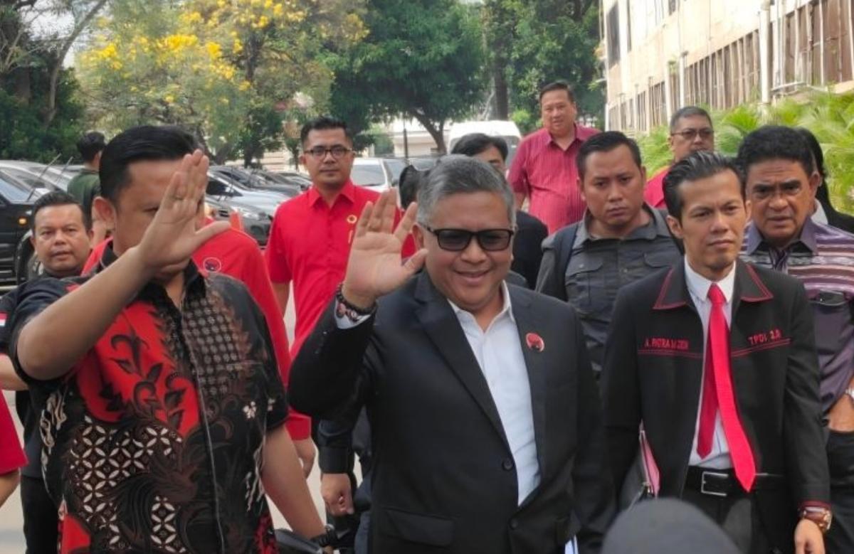 Penuhi Pemeriksaan, Hasto Tiba di Polda Metro Jaya