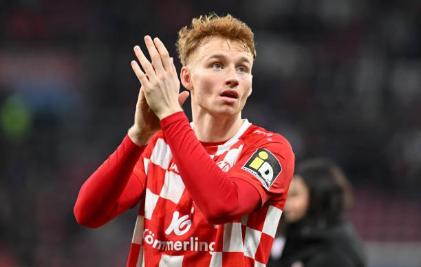 Seep Van Den Berg: Liverpool Ingin Hancurkan Masa Depan Saya