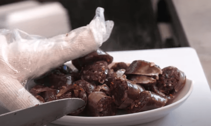 Sundae, Jajanan Kaki Lima Korea yang Disajikan Mewah di Lee Buk Bang