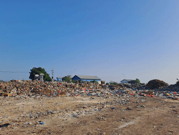 Pantai Delegan Gresik: Kenapa Ada TPA di Pinggir Tempat Wisata?