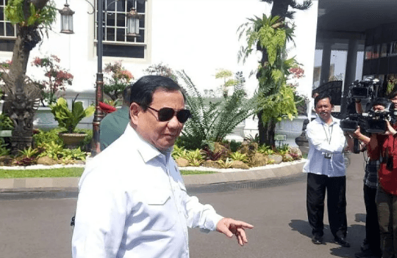 Prabowo Temui Presiden Jokowi di Istana, Bahas Apa?