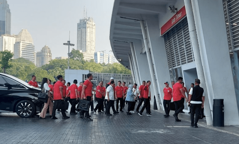 Ditemani Kaesang, Jokowi Saksikan Laga Timnas Indonesia vs Irak di GBK
