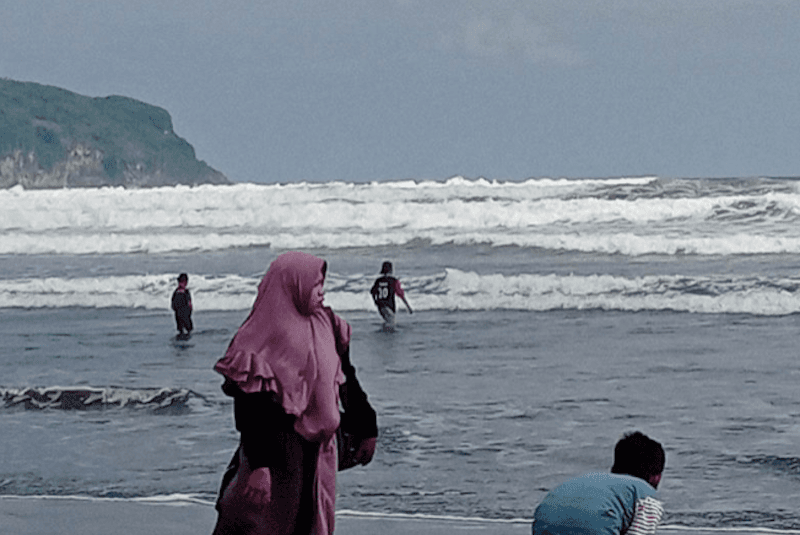 BMKG Minta Masyarakat Waspadai Potensi Gelombang Tinggi di Laut Selatan Jabar-DIY