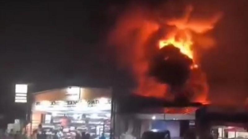 Gudang Ban di Kemang Bogor Terbakar, Api Mampu Dipadamkan Sejam Kemudian