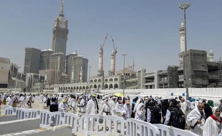 Raja Salman Undang 1.000 Keluarga Palestina untuk Naik Haji Gratis