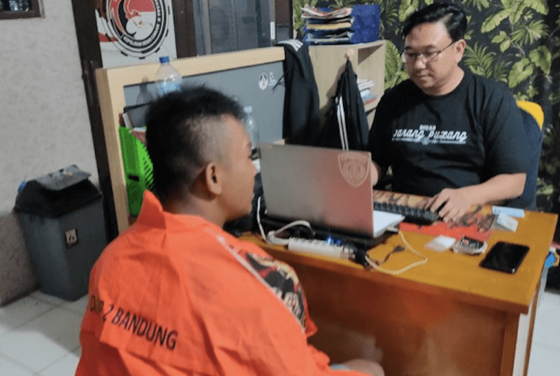 Pegawai KAI Ditangkap saat Mengambil Paket Sabu