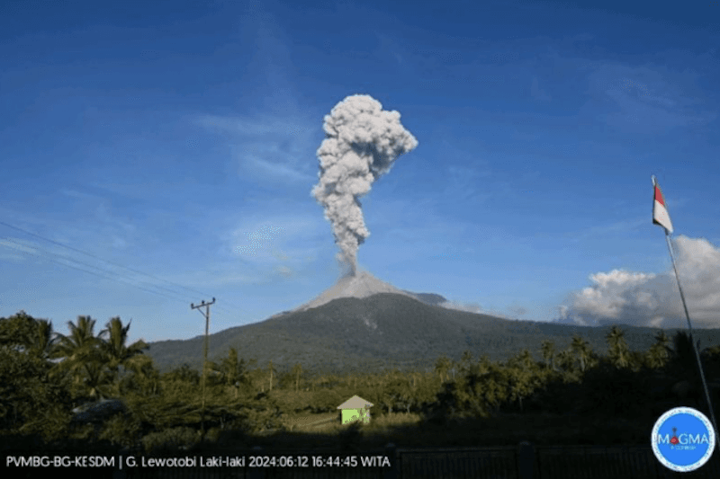 Warga Empat Desa Diminta Waspada Debu Vulkanik Erupsi Lewotobi