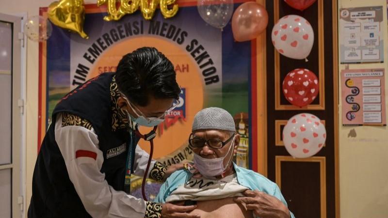 Cegah ISPA dan Pneumonia, Jemaah Haji Disarankan Gunakan Masker