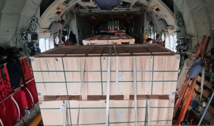 TNI AU Antar Mesin Pompa Air Minum dari China ke IKN