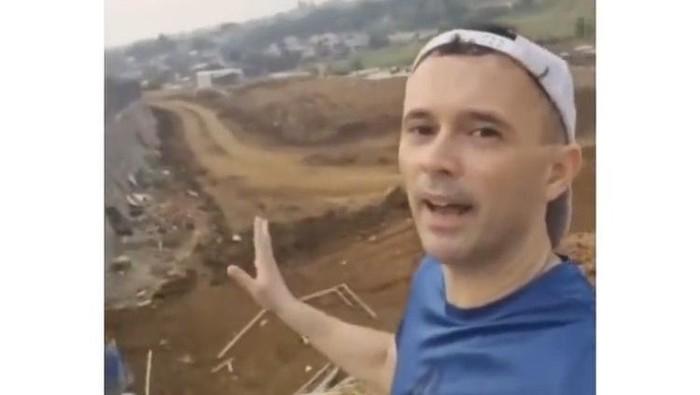 Polisi Tegur Bule yang Viral Sebut IKN 'Ibu Kota Koruptor Nepotisme', Ada Apa?