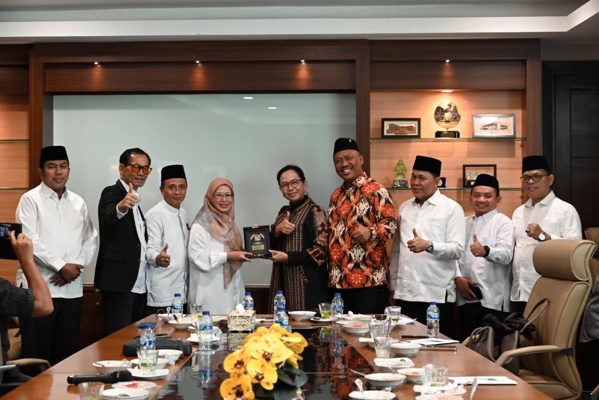 Komisi VIII DPR Ingatkan Kemenag Benahi Data Pendidikan