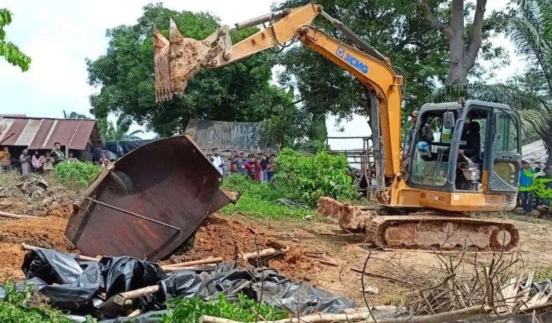 Sumsel Cari Regulasi Tata Kelola Ribuan Sumur Minyak Ilegal di Muba