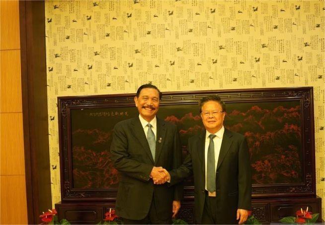 Luhut Harap Indonesia-China Bisa Tingkatkan Kerja Sama Transisi Energi Lewat CBL