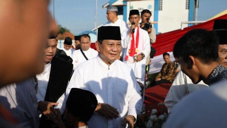 Prabowo Salat Idul Adha di Hambalang