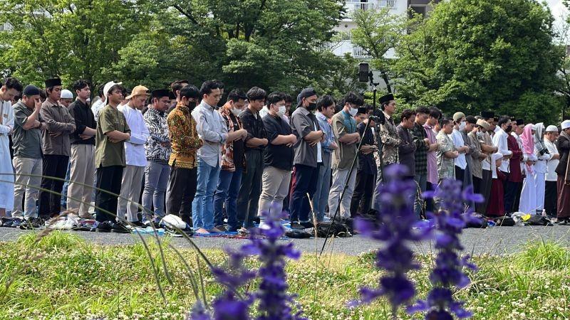 700-an Warga Muslim Asing dan Lokal di Jepang Ikut Shalat Idul Adha di Kayaba Park