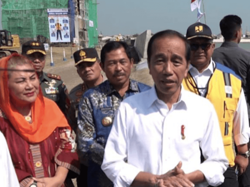 Jokowi Sebut Tanggul Laut Tambaklorok Semarang Bisa Menahan Rob 30 Tahun
