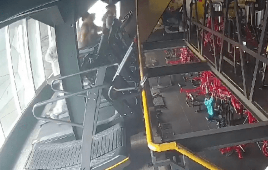 Wanita Tewas Jatuh dari Lantai 3 Tempat Gym di Pontianak Usai Terpental Treadmill