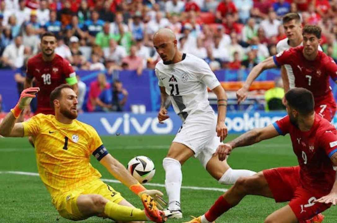Luka Jovic Selamatkan Serbia dari Kekalahan