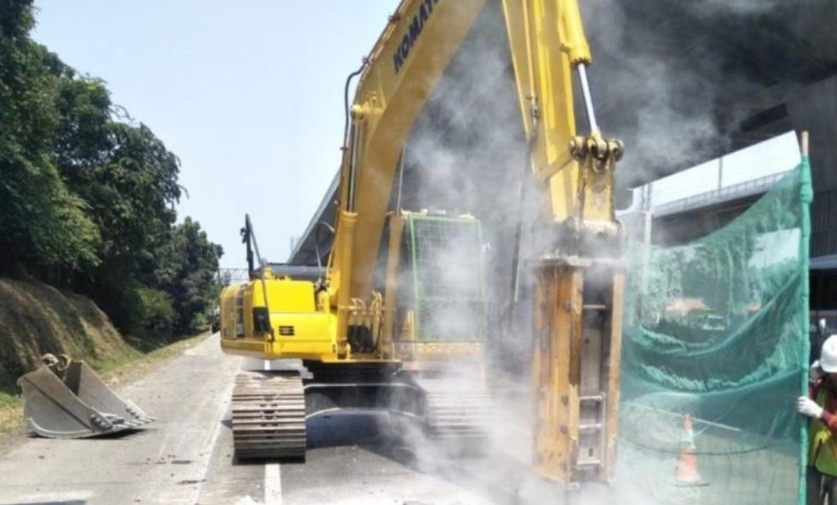 Jasamarga Perbaiki Dua Titik Ruas Tol Jakarta-Cikampek