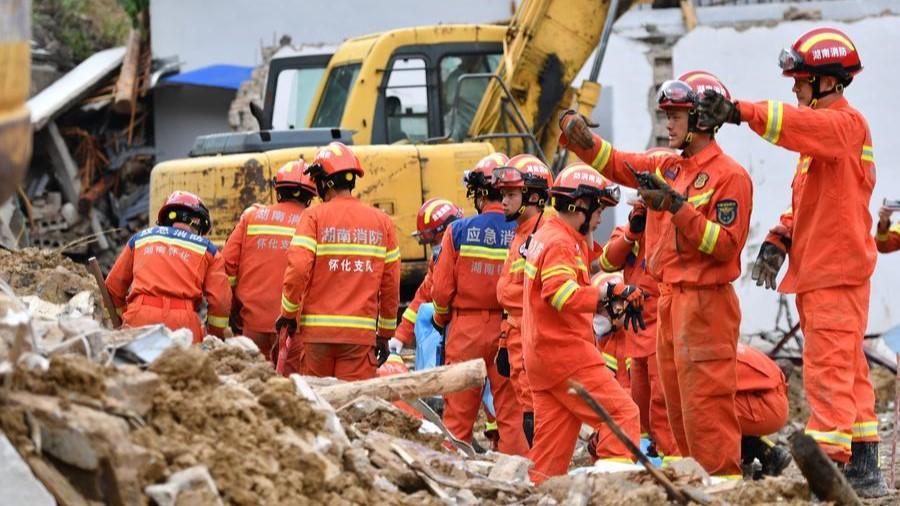 8 Orang Hilang Pascainsiden Tanah Longsor di Hunan China