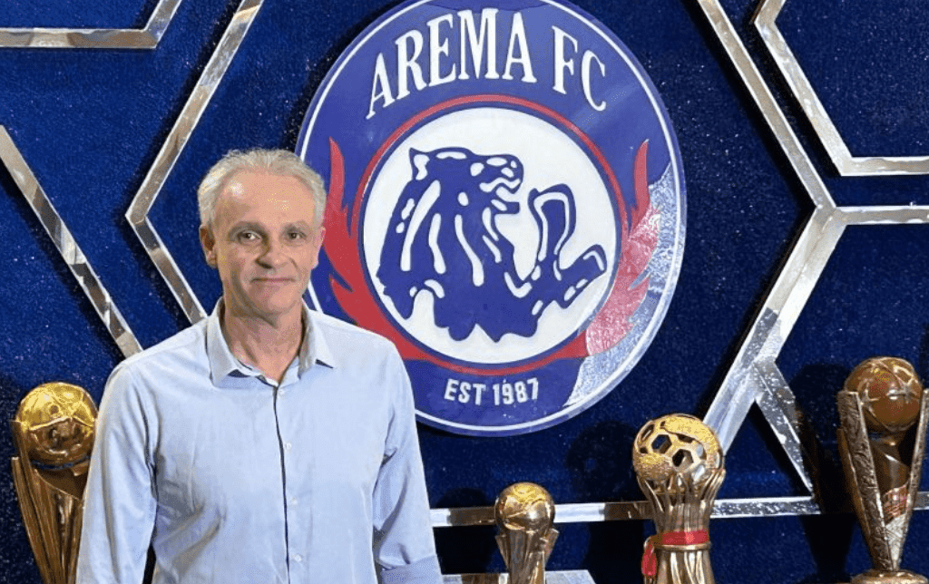 Pelatih Asal Brazil Joel Cornelli Resmi Gabung Arema FC