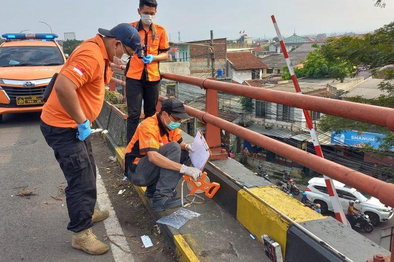 Pria Tewas Tergantung di Flyover Cimindi Sempat Tulis Wasiat, Ini Isinya