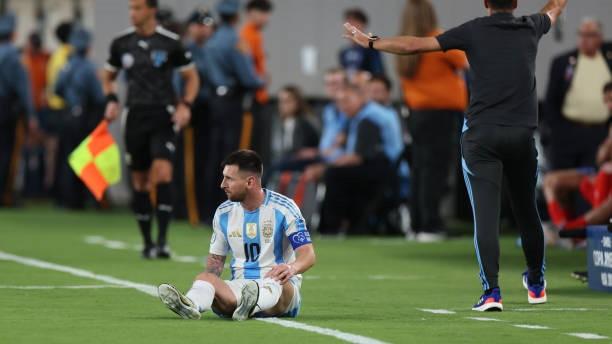 Kata Walter Samuel soal Messi Absen Laga Argentina vs Peru Akhir Pekan Ini gegara Cidera Otot